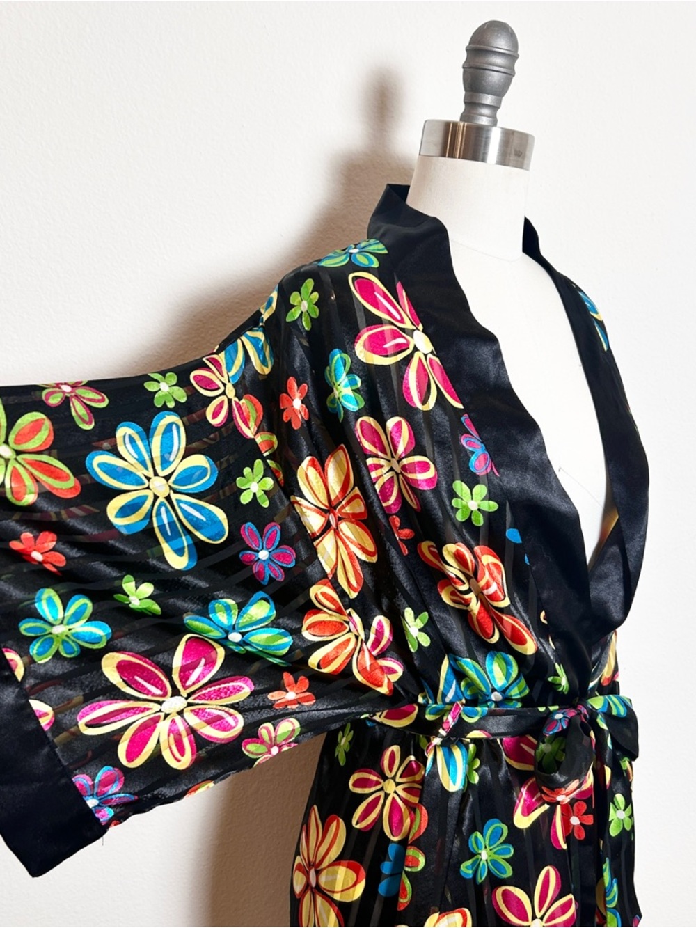 Vintage Floral Satin Kimono Robe in Black with Multicolor Flowers Size S